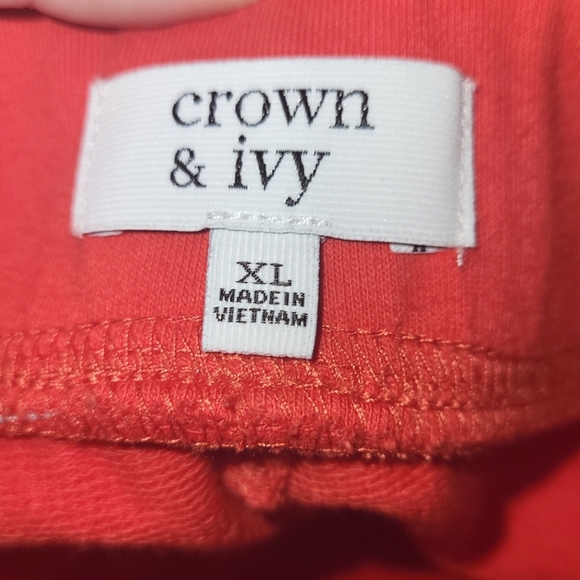 Red skort - Picture 3 of 4